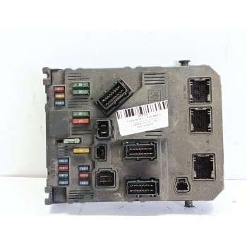 CAJA RELES / FUSIBLES 658076 