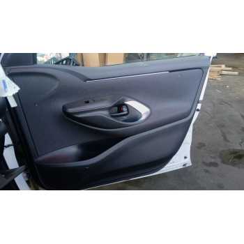 GUARNECIDO PUERTA DELANTERA DERECHA 676100DU70C3 