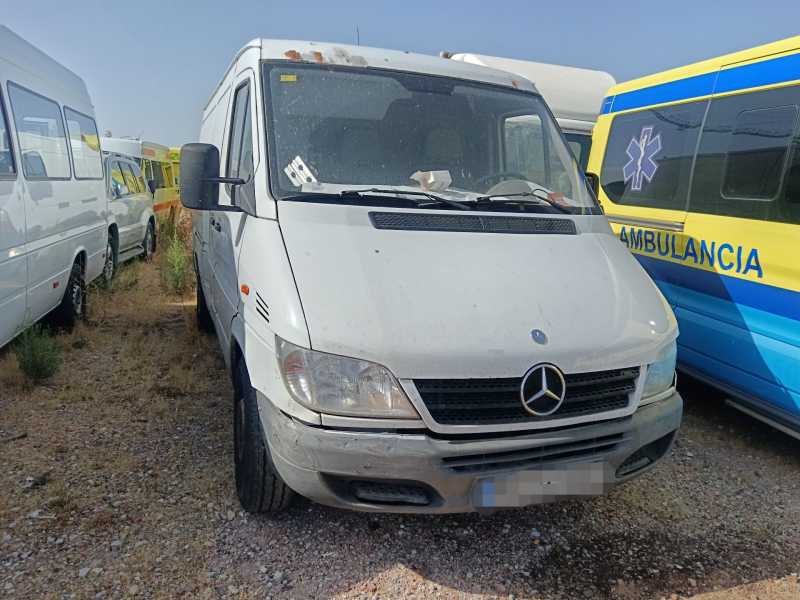 mercedes-benz sprinter 3-t furgoneta (b903) del año 2002