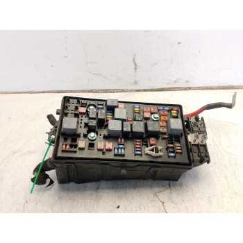 CAJA RELES / FUSIBLES 13343479 