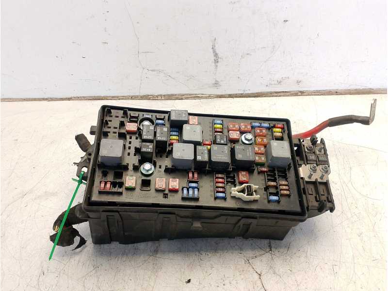 Recambio de caja reles / fusibles para opel insignia a (g09) 2.0 cdti (68) referencia OEM IAM 13343479  
