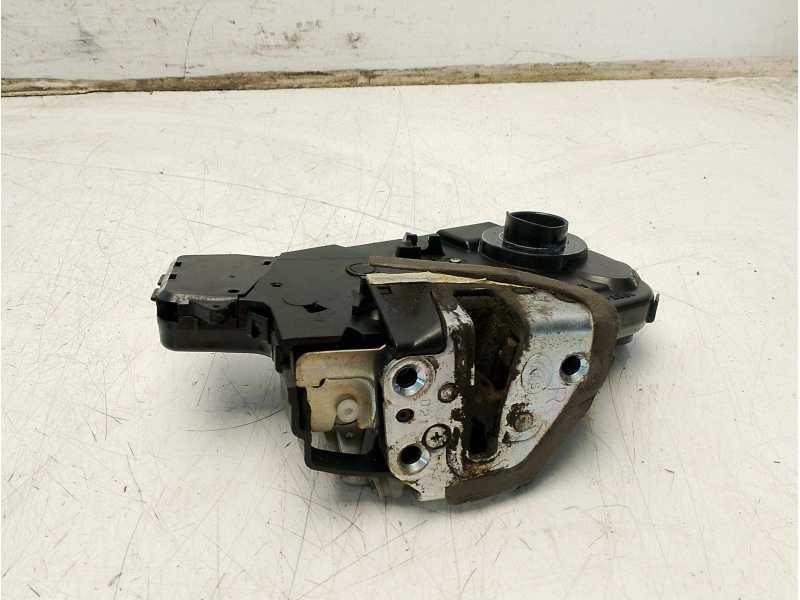 Recambio de cerradura puerta trasera derecha para toyota rav 4 (a3) 2.2 turbodiesel cat referencia OEM IAM 6905042021  