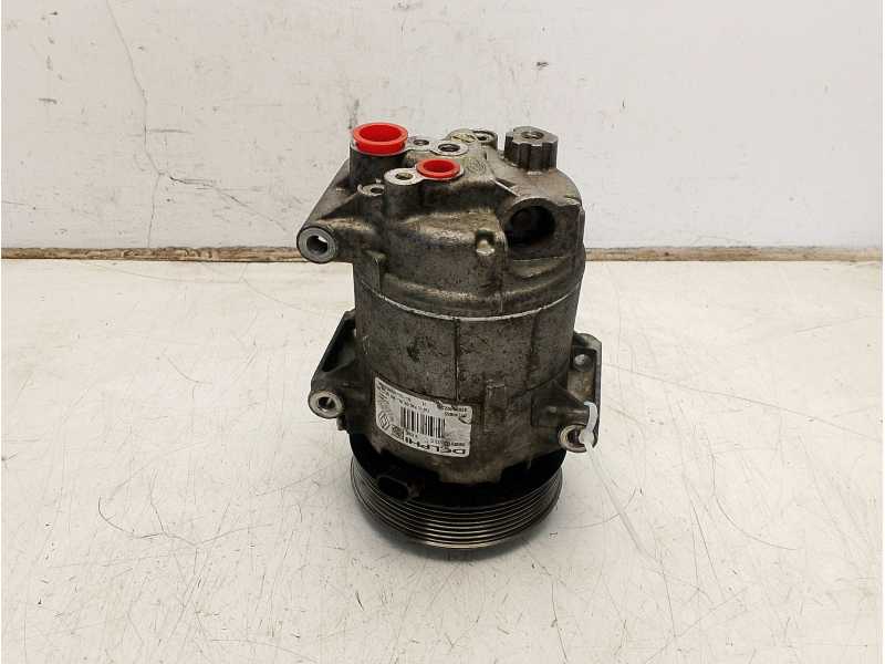 Recambio de compresor aire acondicionado para renault megane ii berlina 5p 2.0 referencia OEM IAM 8200457418  