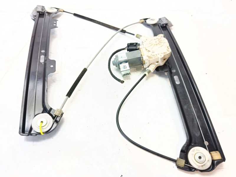 Recambio de elevalunas delantero derecho para bmw serie 5 touring (e61) 530d referencia OEM IAM 51337184384 7184742S 7184384E