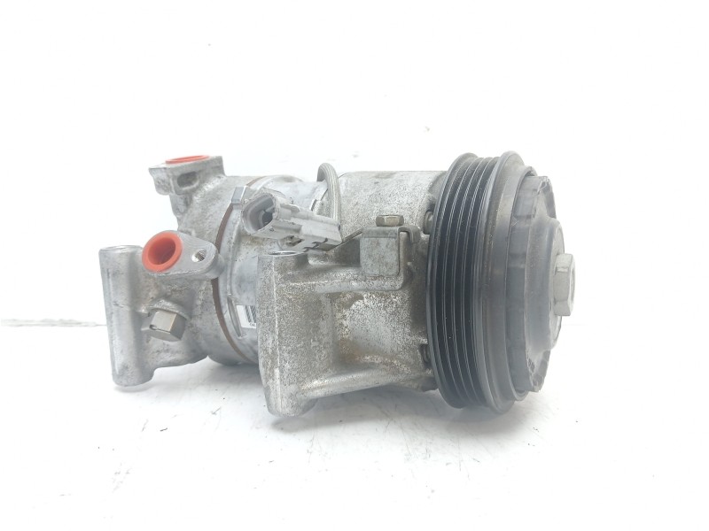 Recambio de compresor aire acondicionado para toyota yaris 1.5 16v cat referencia OEM IAM 8837015010  