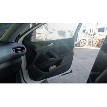 GUARNECIDO PUERTA DELANTERA DERECHA 