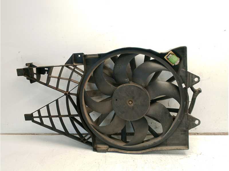 Recambio de electroventilador para fiat linea (323_, 110_) 1.3 d multijet (323axb11, 323axb1a) referencia OEM IAM 8240551  