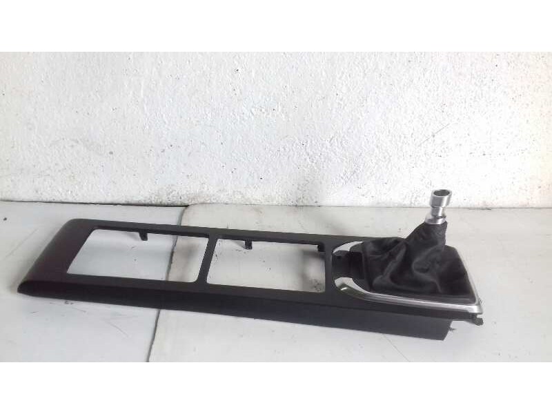 Recambio de pomo palanca cambio para land rover discovery sport hse referencia OEM IAM 16A2377  