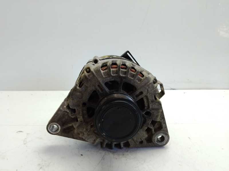 Recambio de alternador para hyundai i30 (gd) style referencia OEM IAM 373002A850  