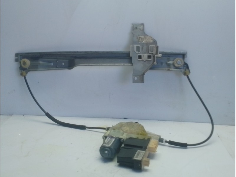 Recambio de elevalunas delantero izquierdo para citroën c4 coupe 1.6 16v hdi referencia OEM IAM 9221S1  