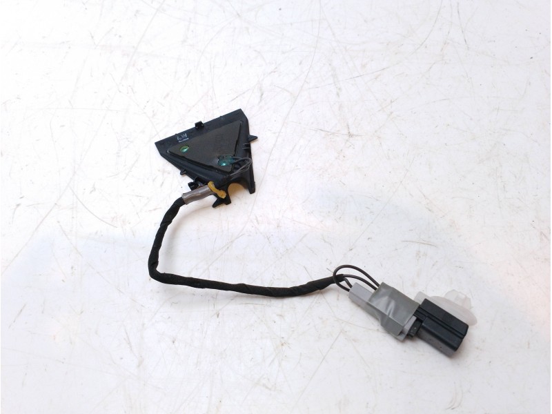 Recambio de sensor para toyota c-hr referencia OEM IAM 8646110010  