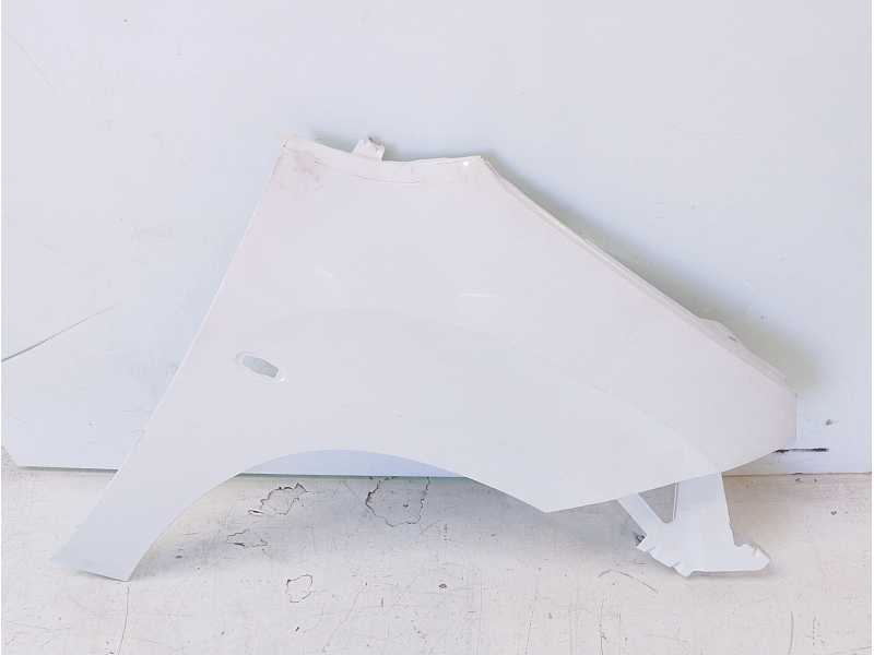 Recambio de aleta delantera derecha para toyota proace verso 1.6 d-4d cat referencia OEM IAM SU001A9729  
