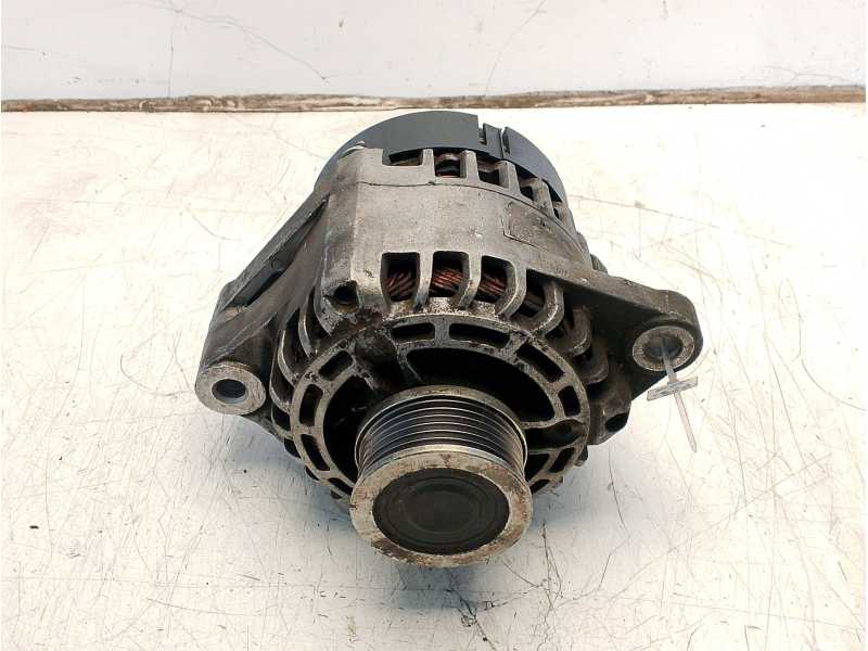Recambio de alternador para opel zafira / zafira family b (a05) 1.9 cdti (m75) referencia OEM IAM 93169028  