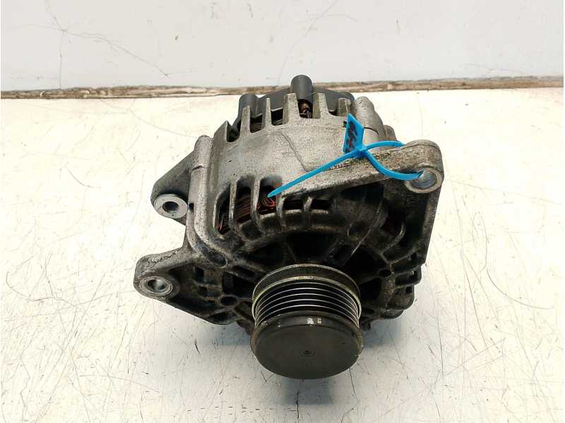 Recambio de alternador para hyundai i30 (fd) 1.6 crdi referencia OEM IAM 373002A600 TG12C090 