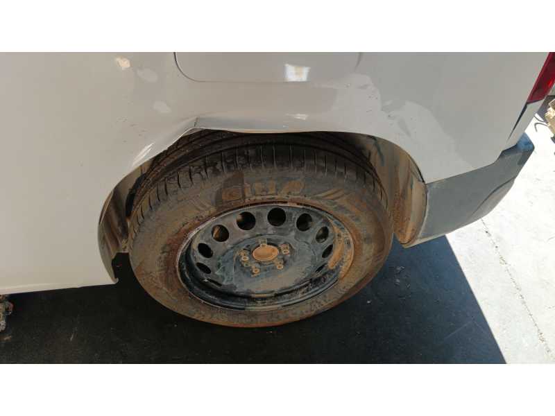 Recambio de paso de rueda trasero izquierdo para toyota proace city furgón/monospace (bpz_) electric (bpzs) referencia OEM IAM  