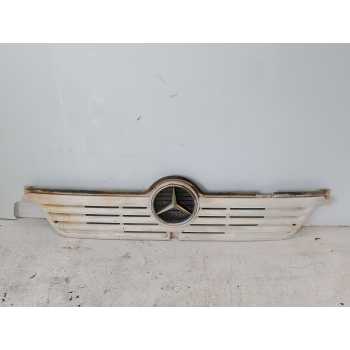 REJILLA DELANTERA A9738800185 