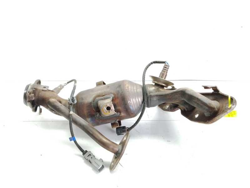 Recambio de catalizador para toyota yaris 1.5 16v cat (híbrido) referencia OEM IAM 1714021110  