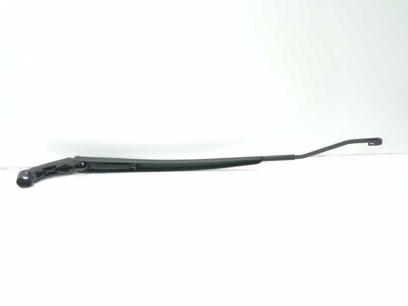 Recambio de brazo limpia delantero derecho para toyota yaris 1.5 16v cat referencia OEM IAM 85211K0020  