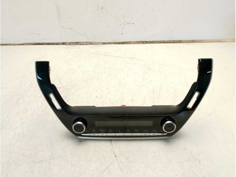 Recambio de mando climatizador para toyota corolla (e21) referencia OEM IAM 5590002F30  