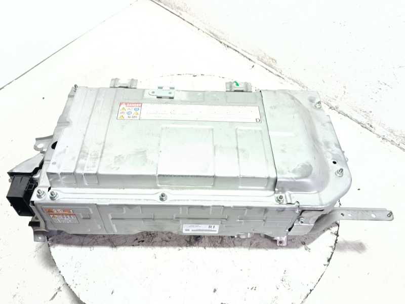 Recambio de bateria para toyota yaris hsd active referencia OEM IAM G951052031  G928052031