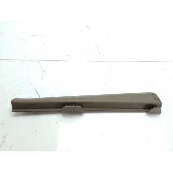 MOLDURA INFERIOR PUERTA DELANTERA DERECHA 8K08682041FU 