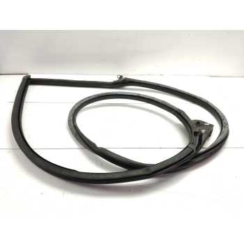 GOMAS CONTORNO PUERTA 8T8831708C 
