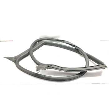 GOMAS CONTORNO PUERTA 8T8833708F 