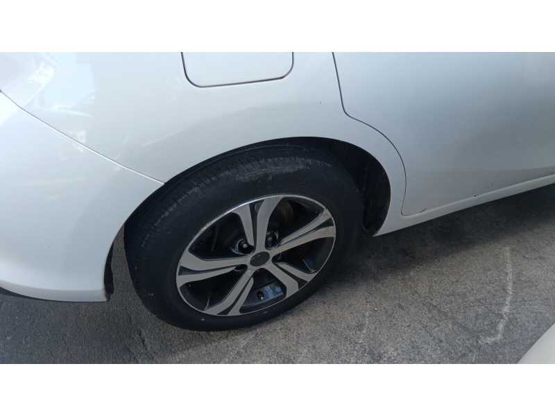 Recambio de paso de rueda trasero derecho para nissan pulsar hatchback (c13) 1.5 dci referencia OEM IAM   