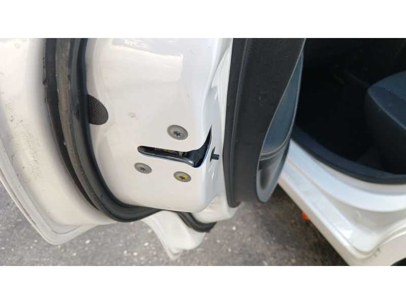Recambio de cerradura puerta trasera izquierda para nissan pulsar hatchback (c13) 1.5 dci referencia OEM IAM   