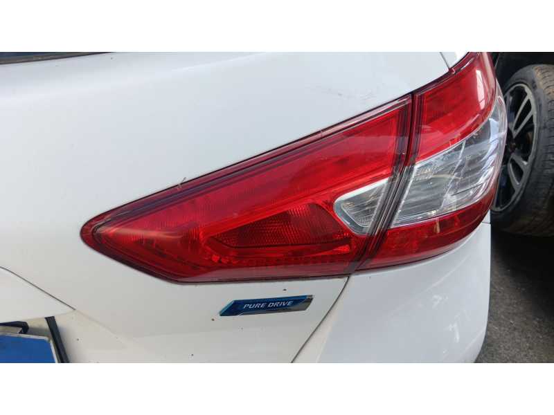 Recambio de piloto trasero derecho interior para nissan pulsar hatchback (c13) 1.5 dci referencia OEM IAM   
