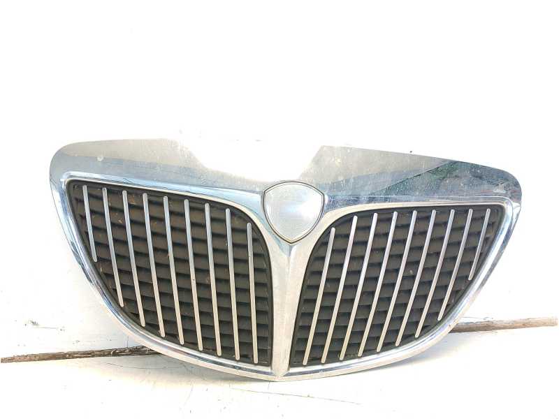 Recambio de rejilla delantera para lancia ypsilon (843_) 1.3 jtd (843.axd11, 843.axd1a) referencia OEM IAM 735384149  