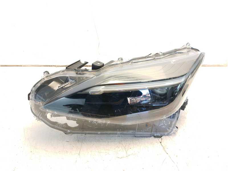 Recambio de faro izquierdo para toyota yaris 1.5 16v cat referencia OEM IAM 811500DP50  