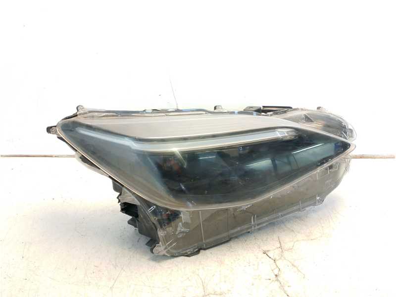 Recambio de faro derecho para toyota yaris referencia OEM IAM 811300DP30  