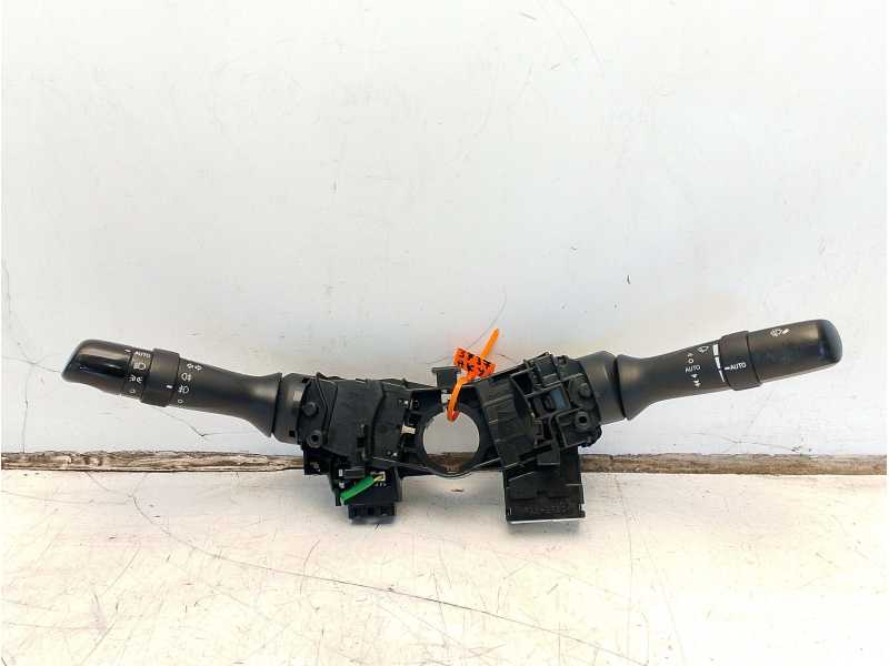 Recambio de mando multifuncion para lexus is200 (ds2/is2) 2.2 d-4d cat referencia OEM IAM 8414042111 8465230552 