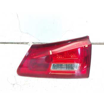 PILOTO TRASERO DERECHO INTERIOR 8158153120 