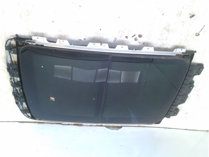Recambio de techo electrico para lynk & co 01 phev referencia OEM IAM 8889428980  