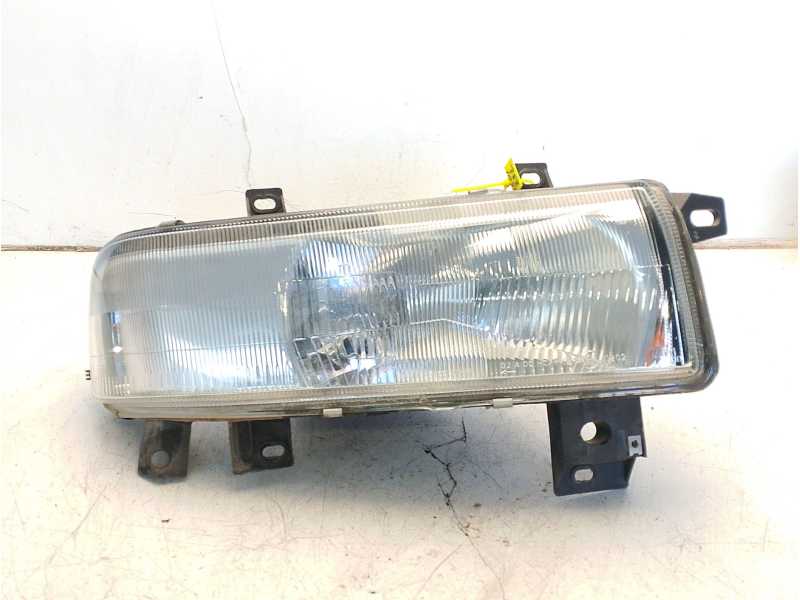 Recambio de faro derecho para renault master ii furgoneta (fd) 2.5 d referencia OEM IAM 7701044520  
