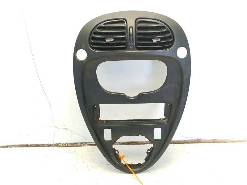 Recambio de aireador central para citroën xsara picasso (n68) 1.6 hdi referencia OEM IAM 8203TY  