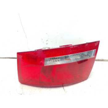 PILOTO TRASERO DERECHO 4F5945096L 