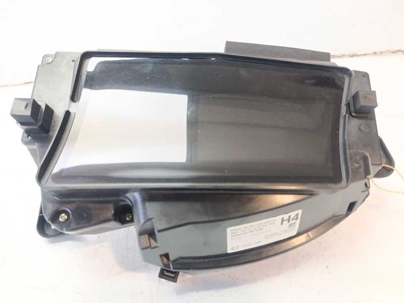 Recambio de cuadro instrumentos para toyota yaris active referencia OEM IAM 83108K0010  667266
