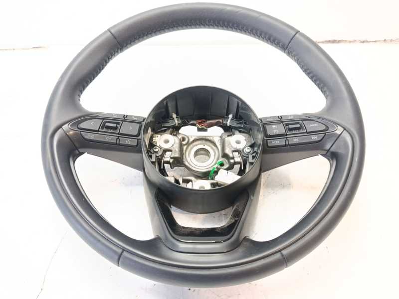 Recambio de volante para toyota yaris active referencia OEM IAM 45100K0140C1  6436038