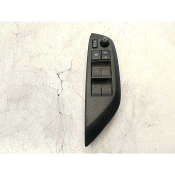 MANDO ELEVALUNAS DELANTERO IZQUIERDO 840400D020 