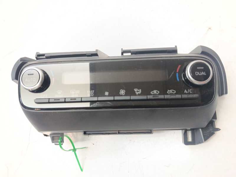 Recambio de mando climatizador para toyota yaris active referencia OEM IAM 559000DN00  7030E36