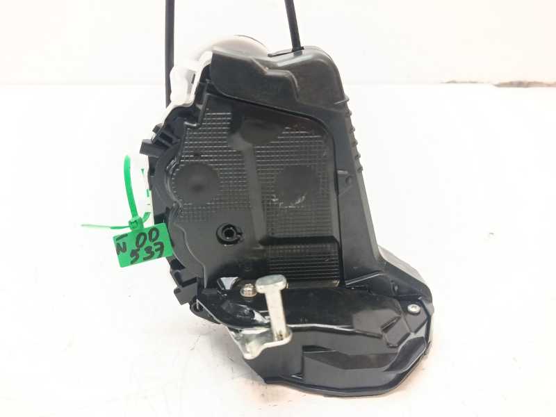 Recambio de cerradura puerta trasera izquierda para toyota yaris active referencia OEM IAM 6931847010  