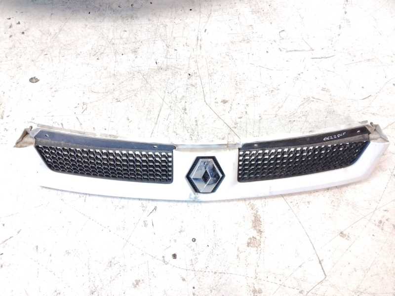 Recambio de rejilla delantera para renault master ii furgoneta (fd) 2.5 dci 120 referencia OEM IAM 7701057086  