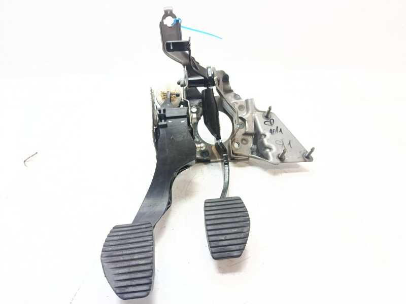 Recambio de pedal freno embrague para peugeot 5008 premium referencia OEM IAM 9687266980  84PKJB1104971U