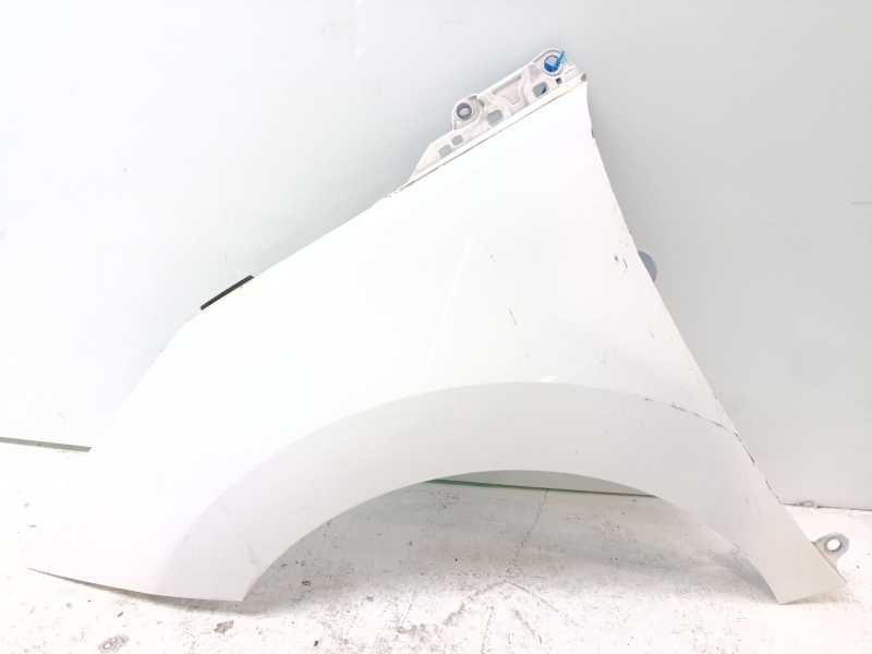 Recambio de aleta delantera izquierda para peugeot 5008 premium referencia OEM IAM 7840Y7  9685904880