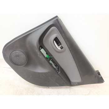 GUARNECIDO PUERTA TRASERA DERECHA 676300DE50C4 1482644X