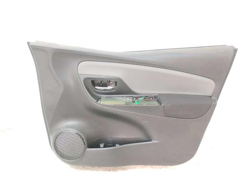 Recambio de guarnecido puerta delantera derecha para toyota yaris hsd active referencia OEM IAM 676100DK6028  