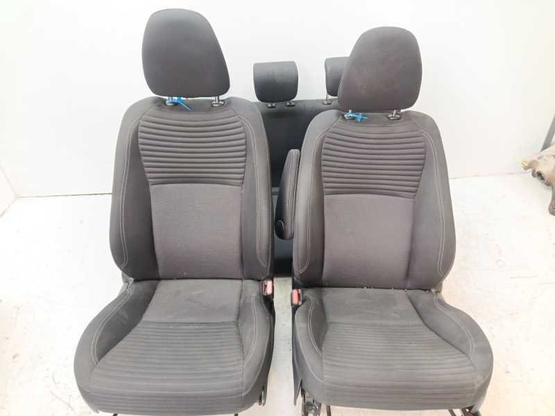 Recambio de juego asientos completo para toyota yaris hsd active referencia OEM IAM 710740DY90C1 / 715120D210 710730U250C1 / 715